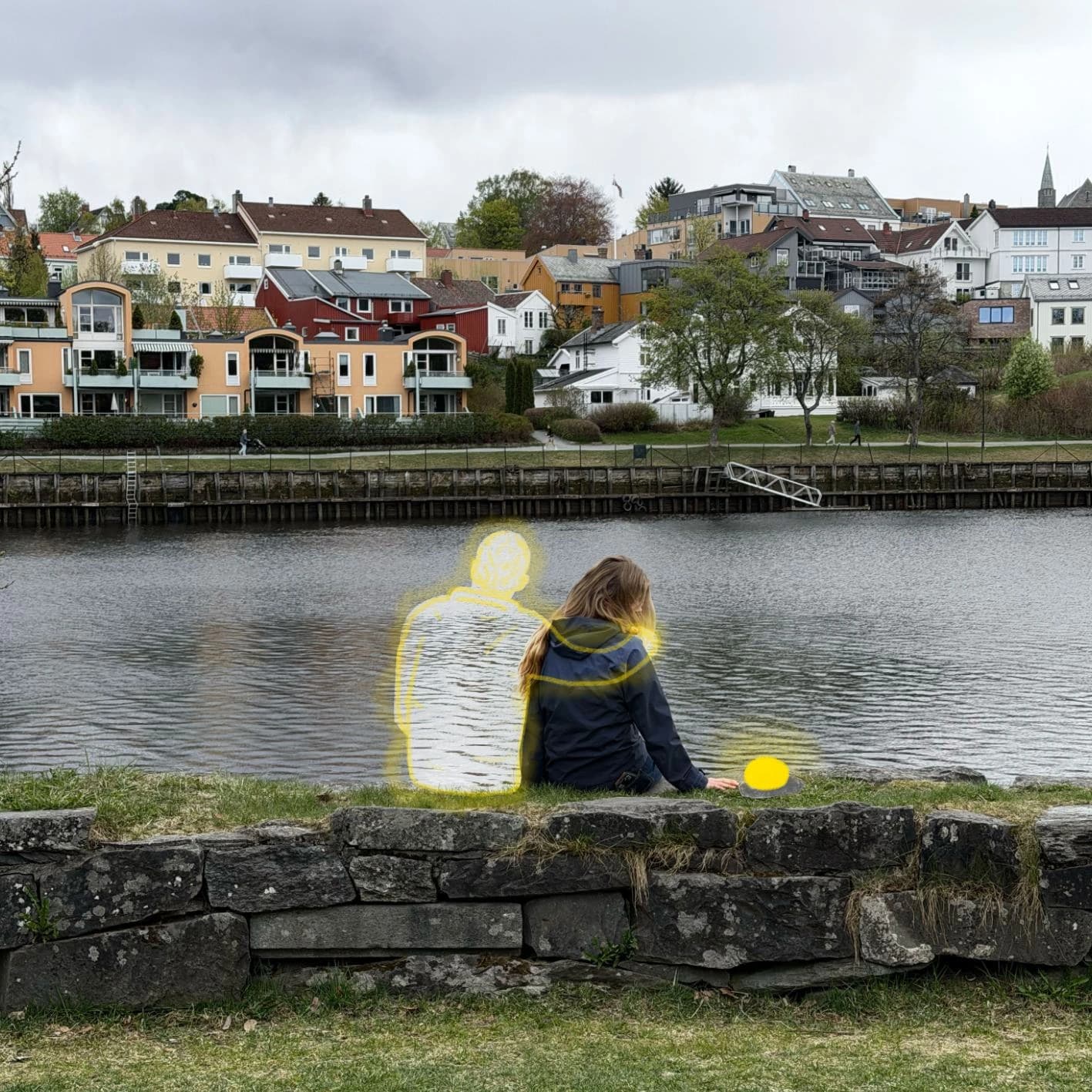 Konseptkollasj av en person med en lyskule ved elven, med et minne visualisert ved siden av